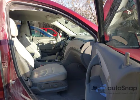 2017 Chevrolet Traverse 2Lt из США, поврежденный, VIN 1GNKRHKD6HJ196018